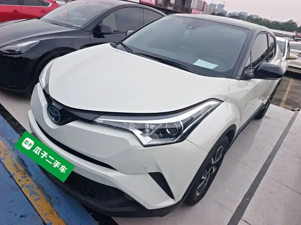Toyota C-HR — фото 2