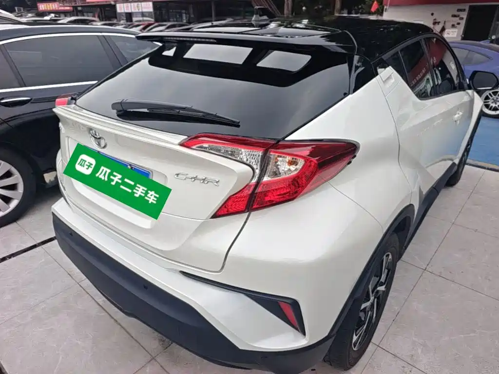 Toyota C-HR — фото 7
