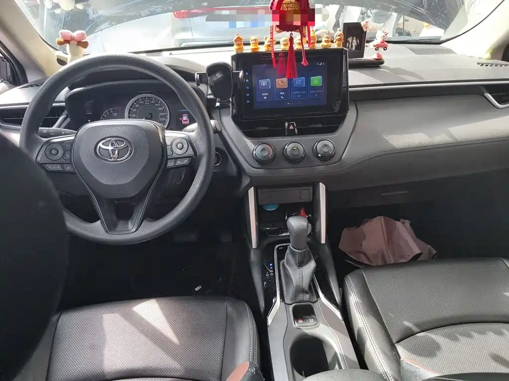 Toyota Corolla Cross — фото 10
