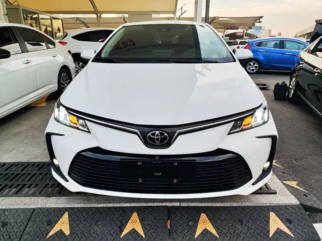 Toyota Corolla — фото 3