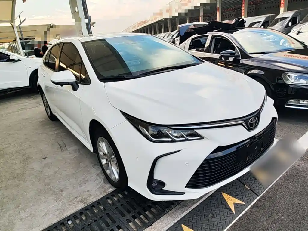 Toyota Corolla — фото 4