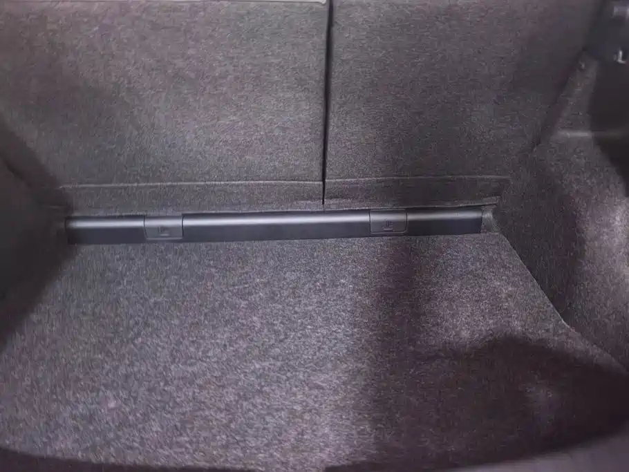 Toyota Yaris L — фото 4