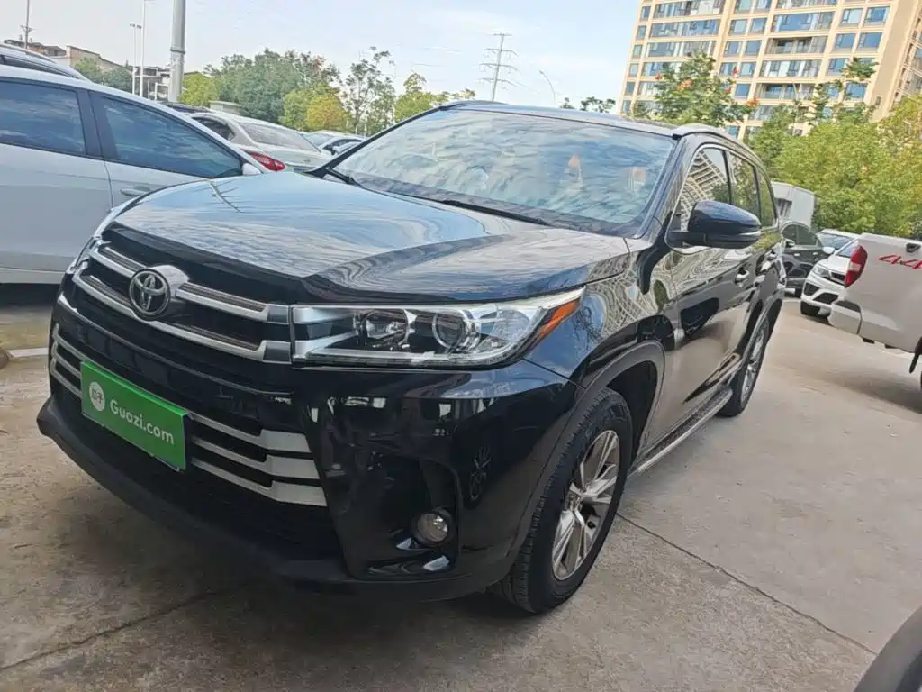 Toyota Highlander — фото 2