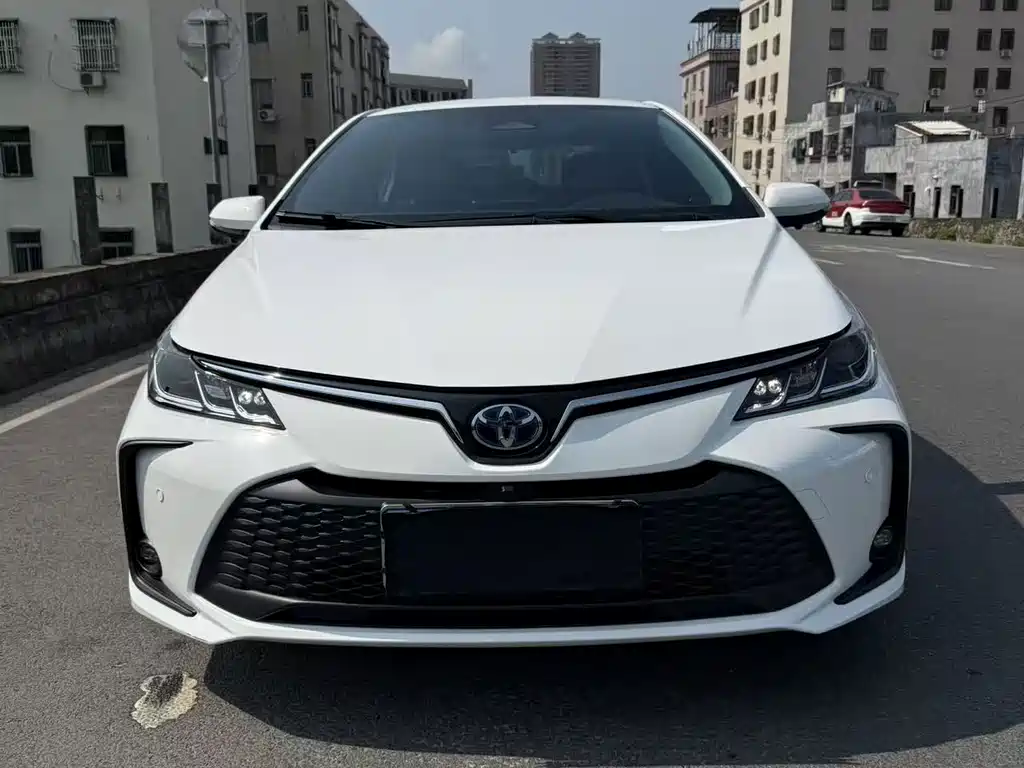 Toyota Corolla — фото 2