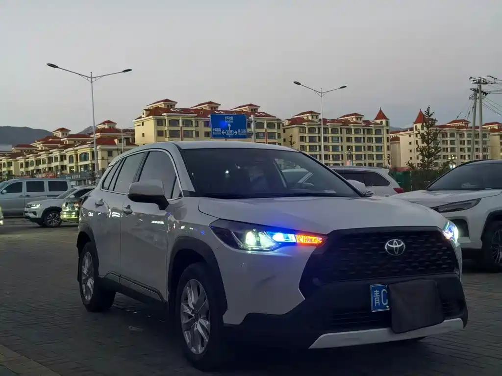 Toyota Corolla Cross — фото 3
