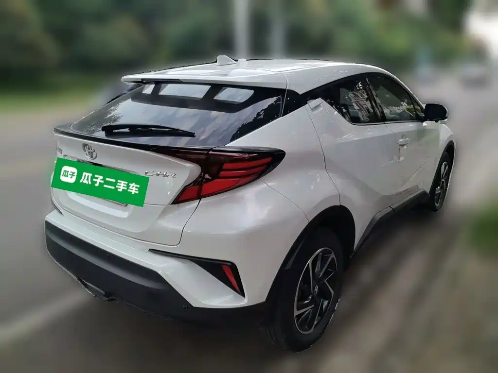 Toyota C-HR — фото 4