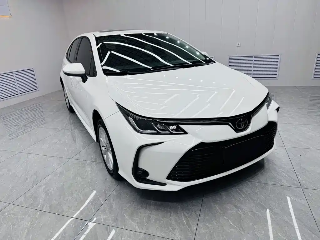 Toyota Corolla — фото 3