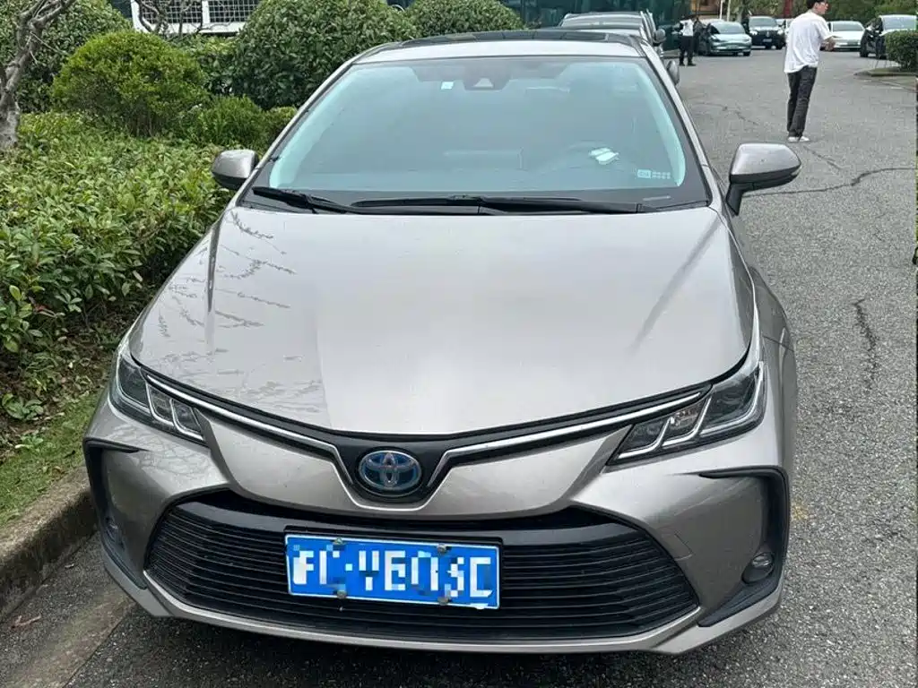 Toyota Corolla — фото 2