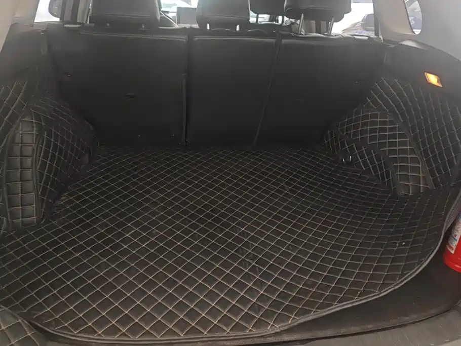Toyota RAV4 — фото 4