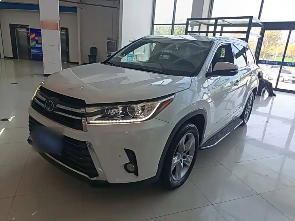 Toyota Highlander — фото 2