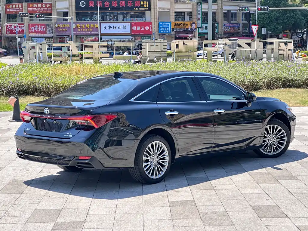Toyota Avalon — фото 4