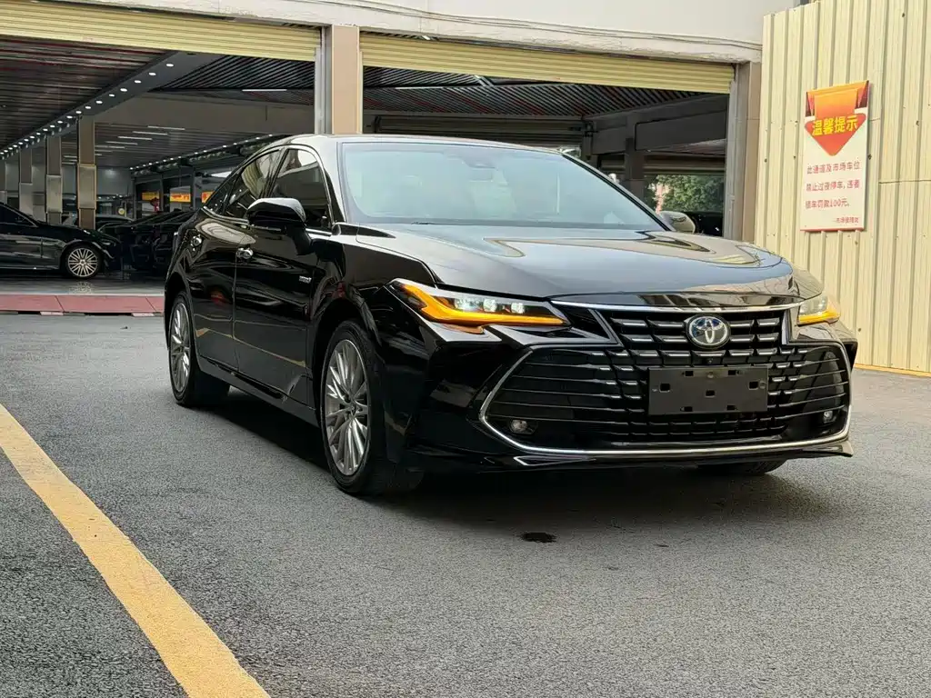 Toyota Avalon — фото 3