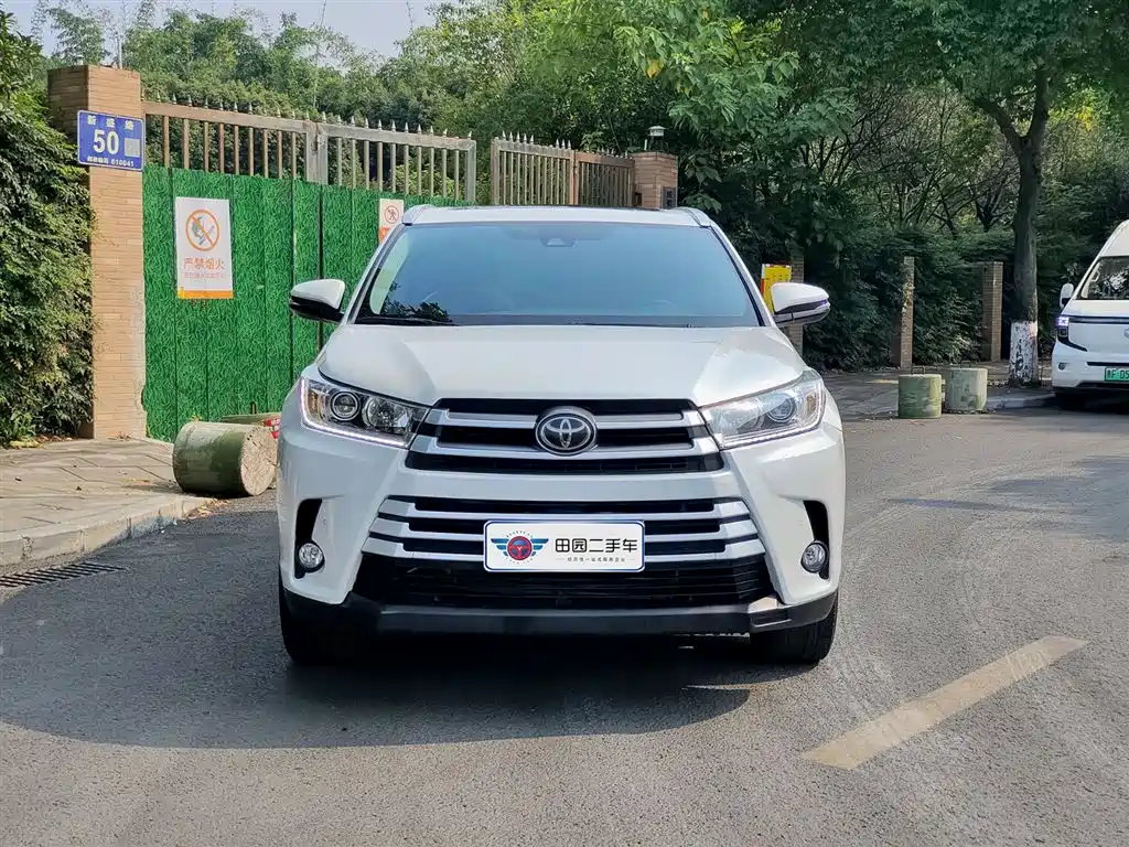Toyota Highlander — фото 2