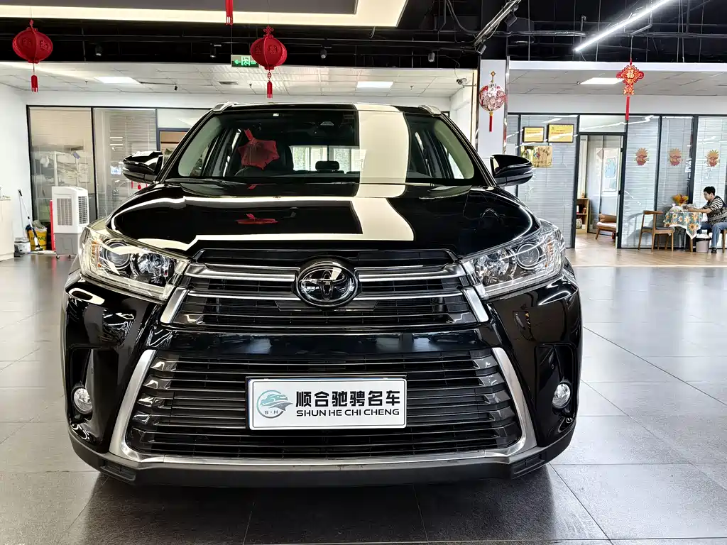 Toyota Highlander — фото 2