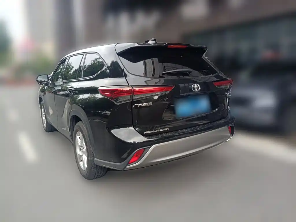 Toyota Highlander — фото 4
