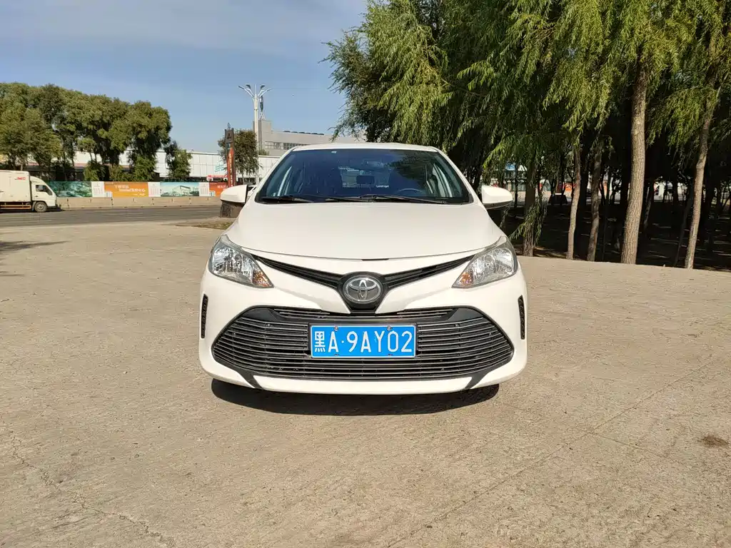 Toyota Vios — фото 2
