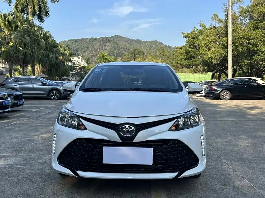 Toyota Vios FS — фото 2