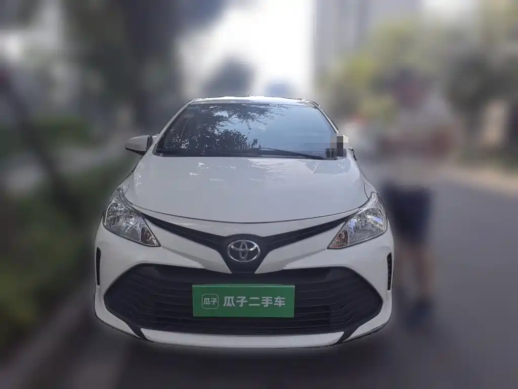 Toyota Vios — фото 2