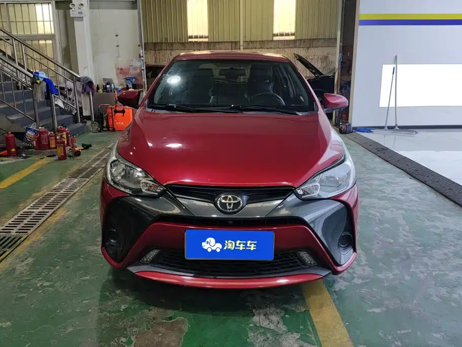 Toyota Yaris L — фото 2