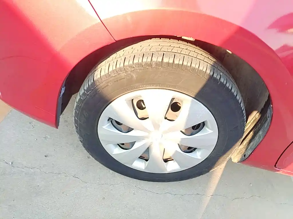 Toyota Yaris L — фото 23
