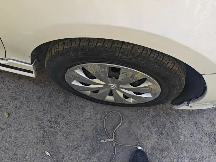 Toyota Yaris L — фото 6