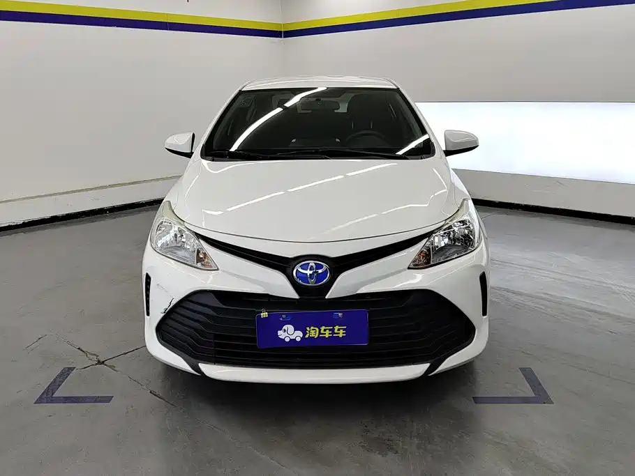 Toyota Vios — фото 2