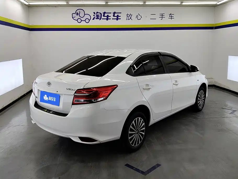 Toyota Vios — фото 3