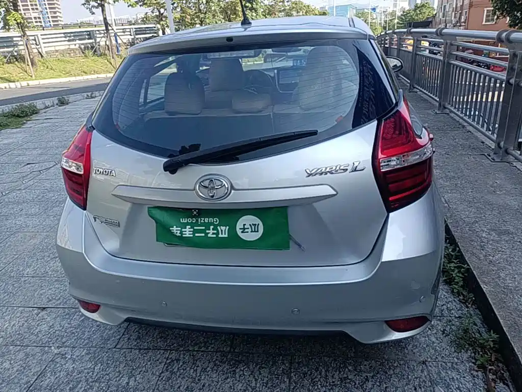 Toyota Yaris L — фото 6