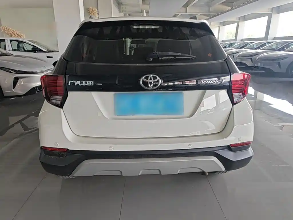Toyota Yaris L — фото 6