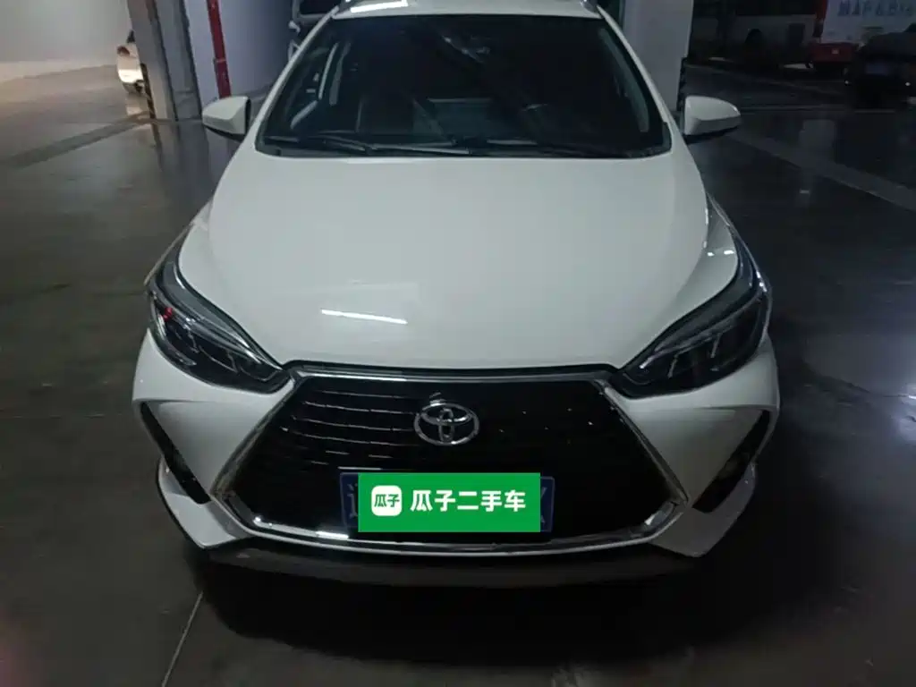Toyota Yaris L — фото 2