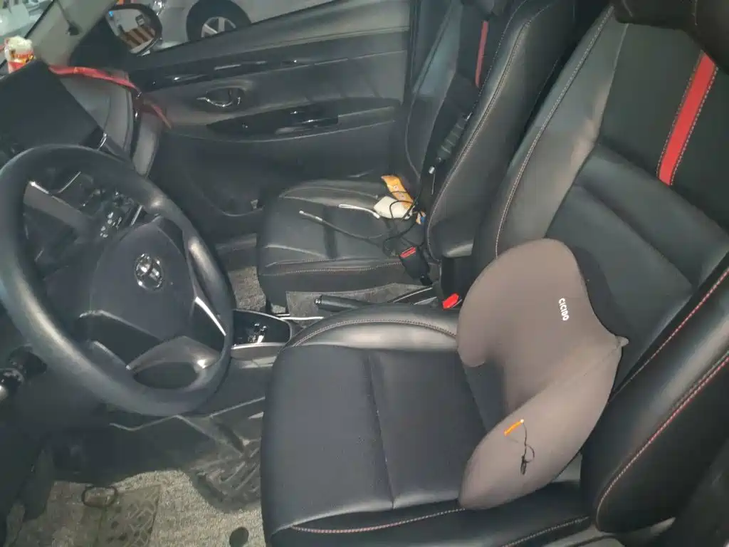 Toyota Yaris L — фото 11