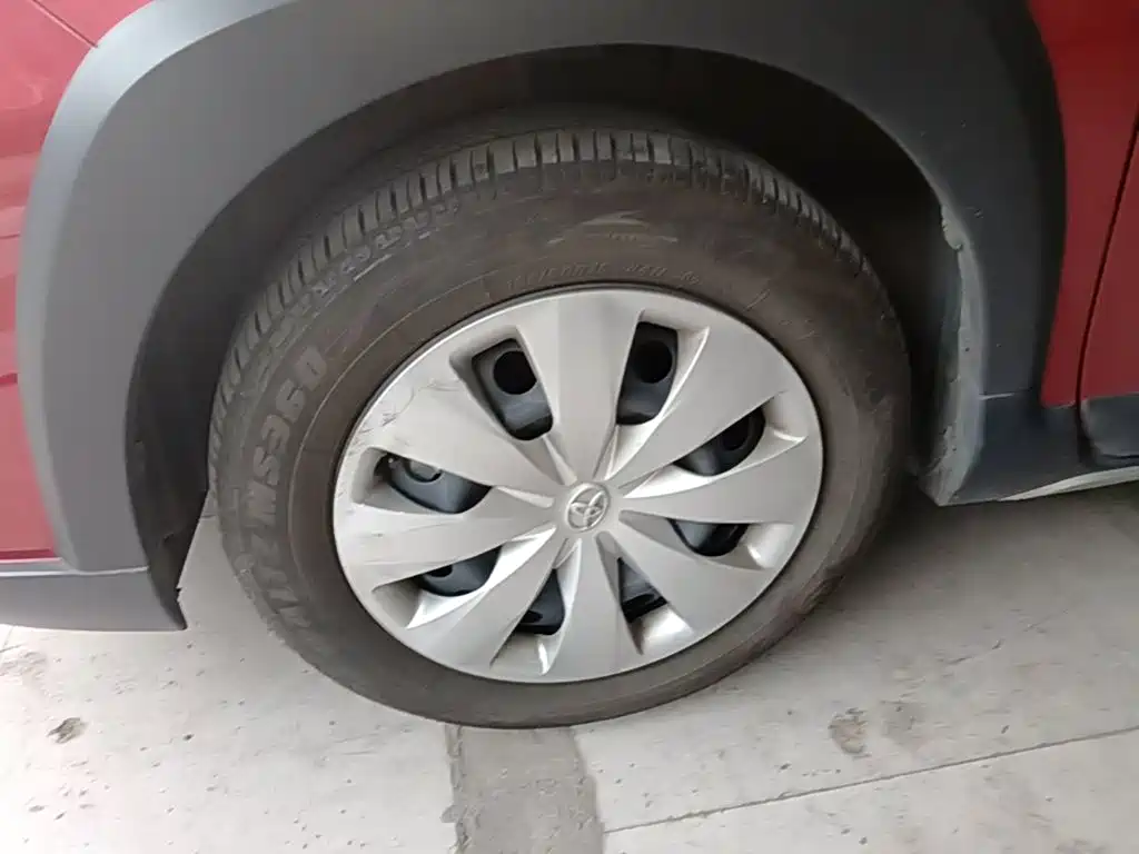 Toyota Yaris L — фото 23