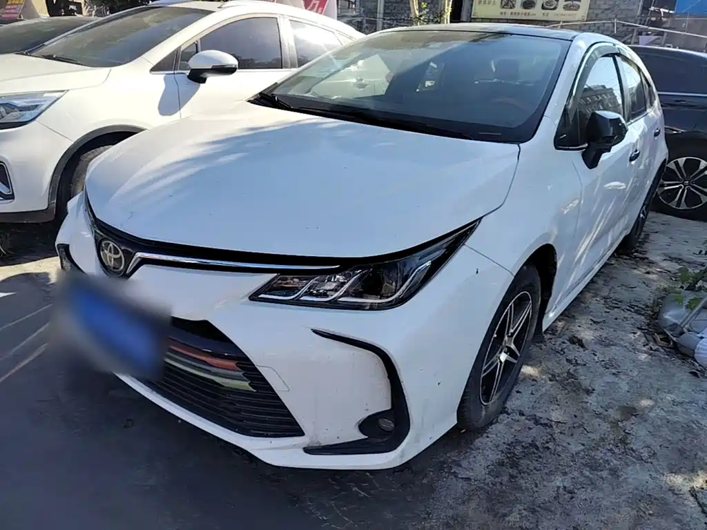 Toyota Corolla — фото 2