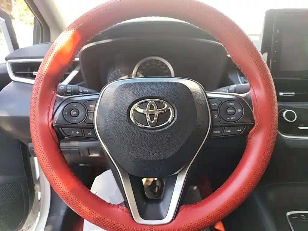 Toyota Corolla — фото 11