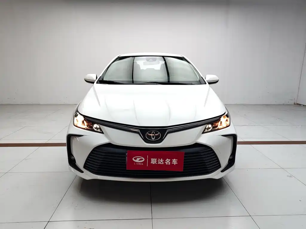 Toyota Corolla — фото 2