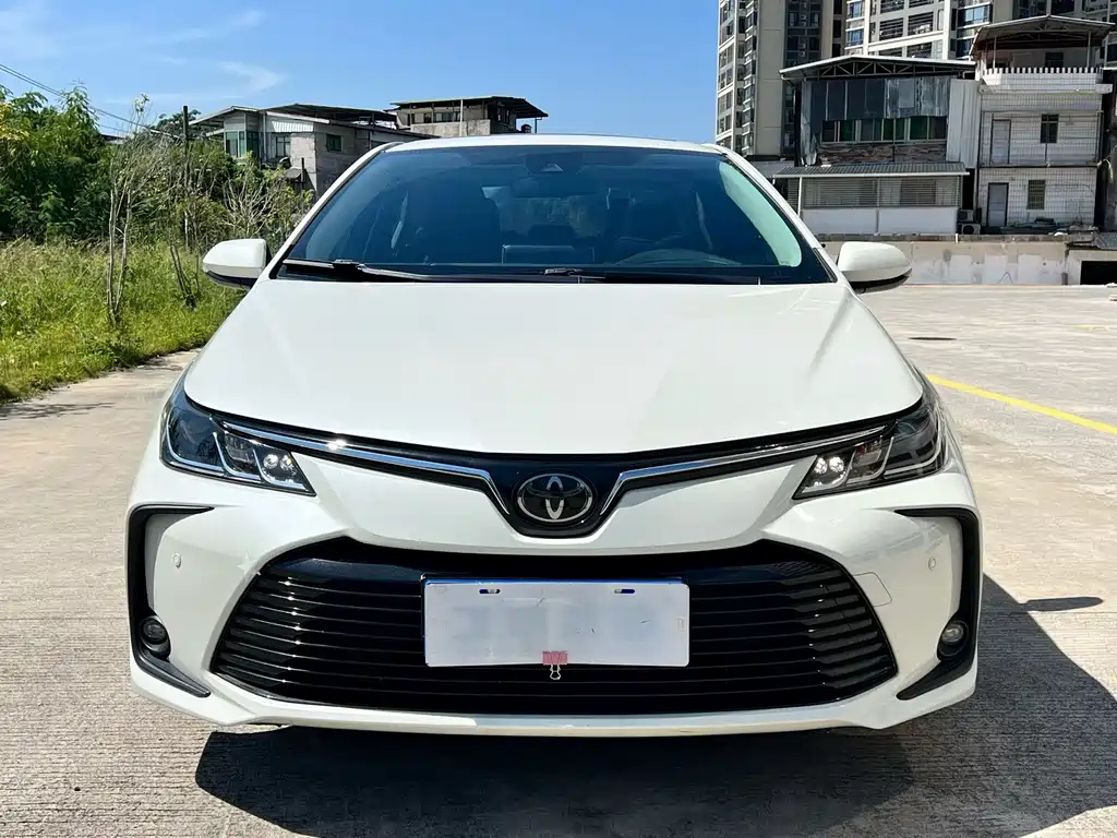 Toyota Corolla — фото 2