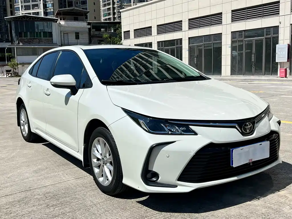 Toyota Corolla — фото 3