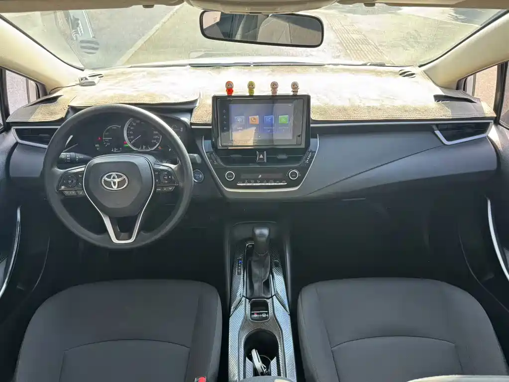 Toyota Corolla — фото 10
