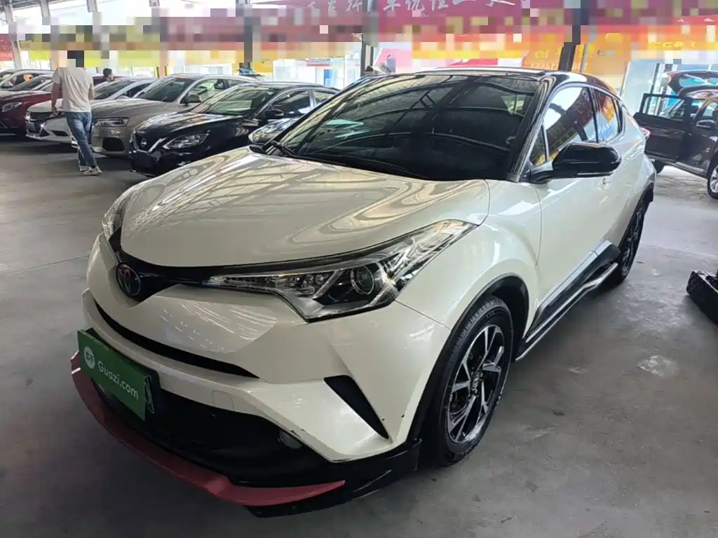Toyota C-HR — фото 2