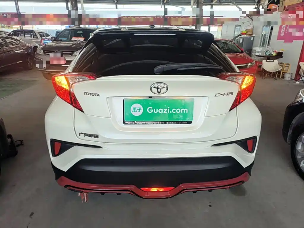 Toyota C-HR — фото 6