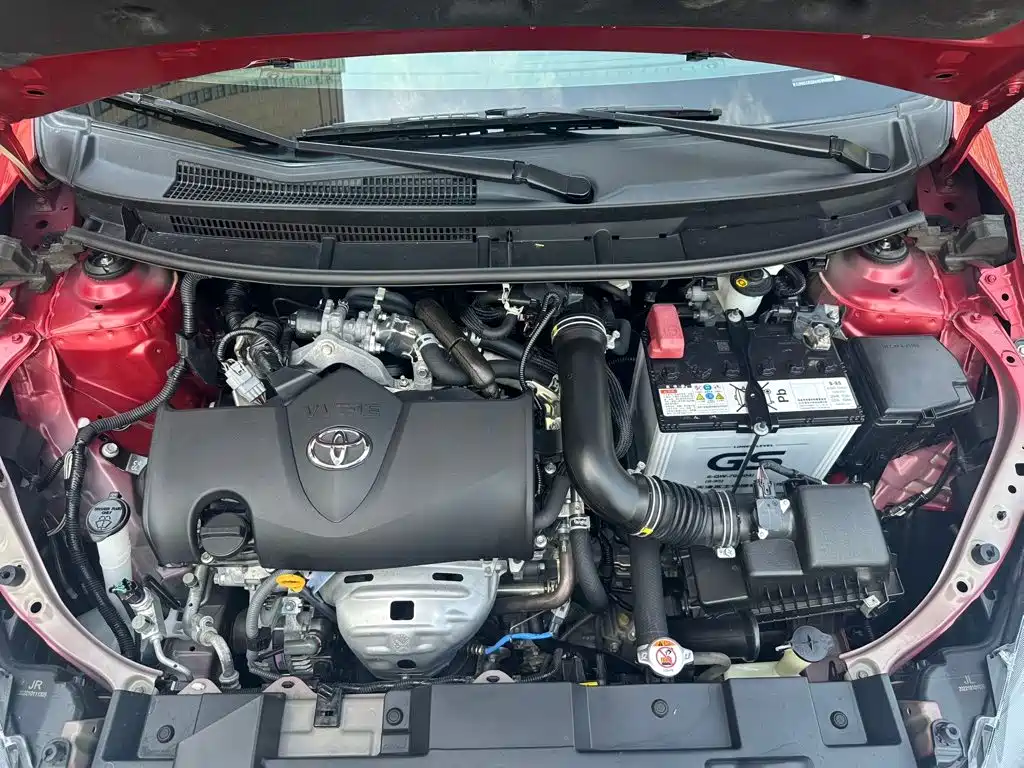 Toyota Yaris L — фото 8
