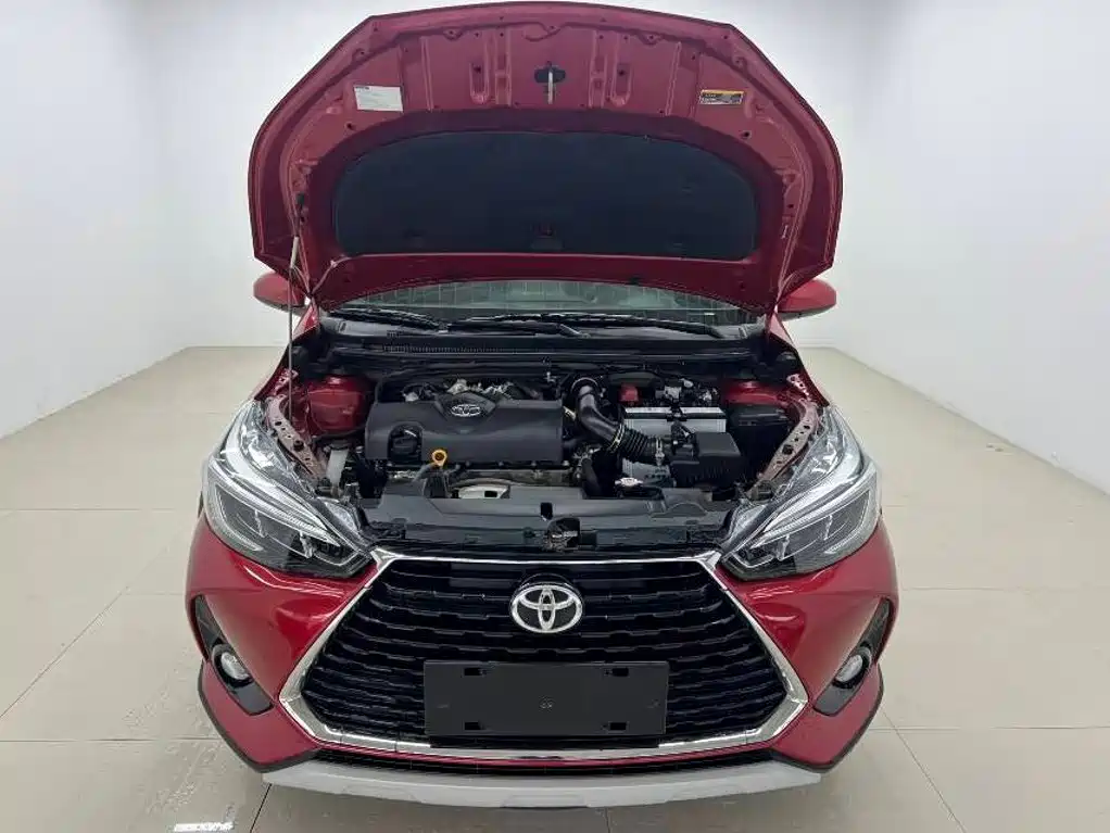 Toyota Yaris L — фото 7