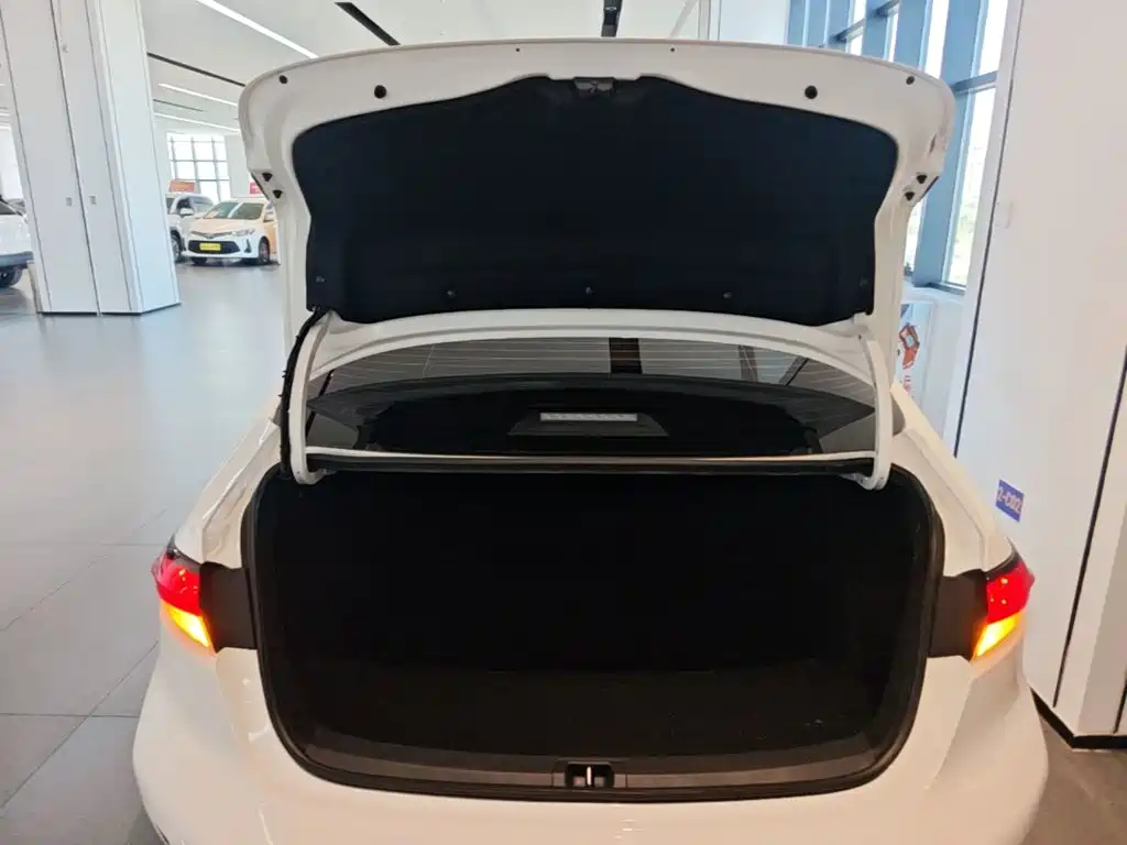 Toyota Levin — фото 19