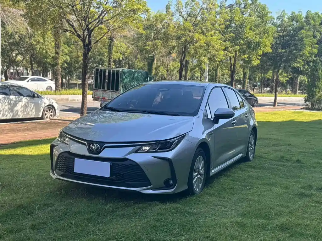 Toyota Corolla — фото 2