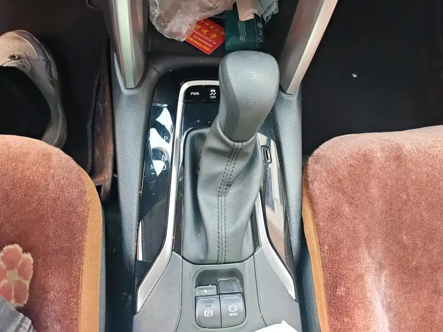 Toyota Corolla Cross — фото 15