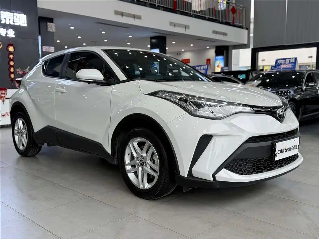 Toyota C-HR — фото 2