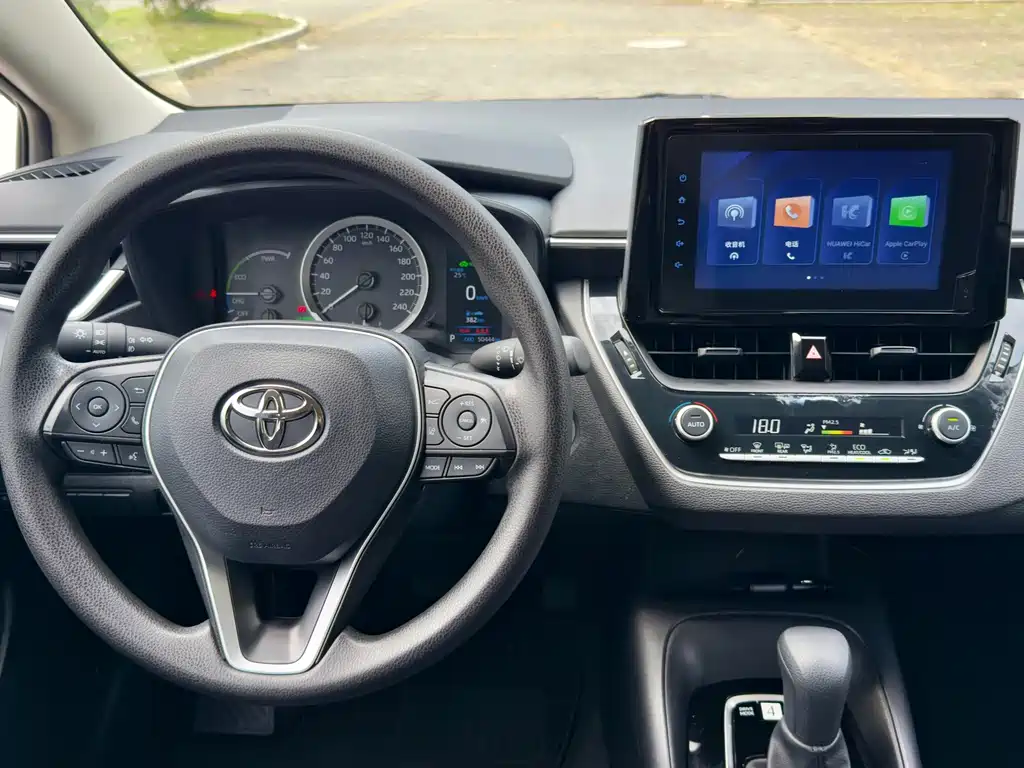 Toyota Corolla — фото 15