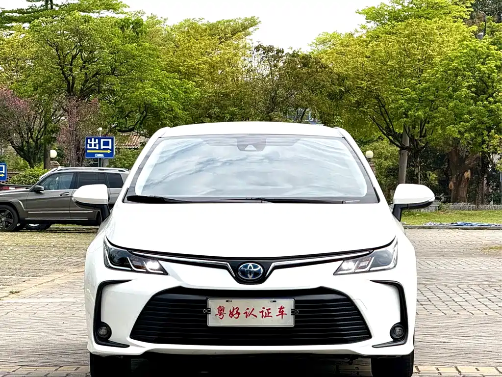 Toyota Corolla — фото 3