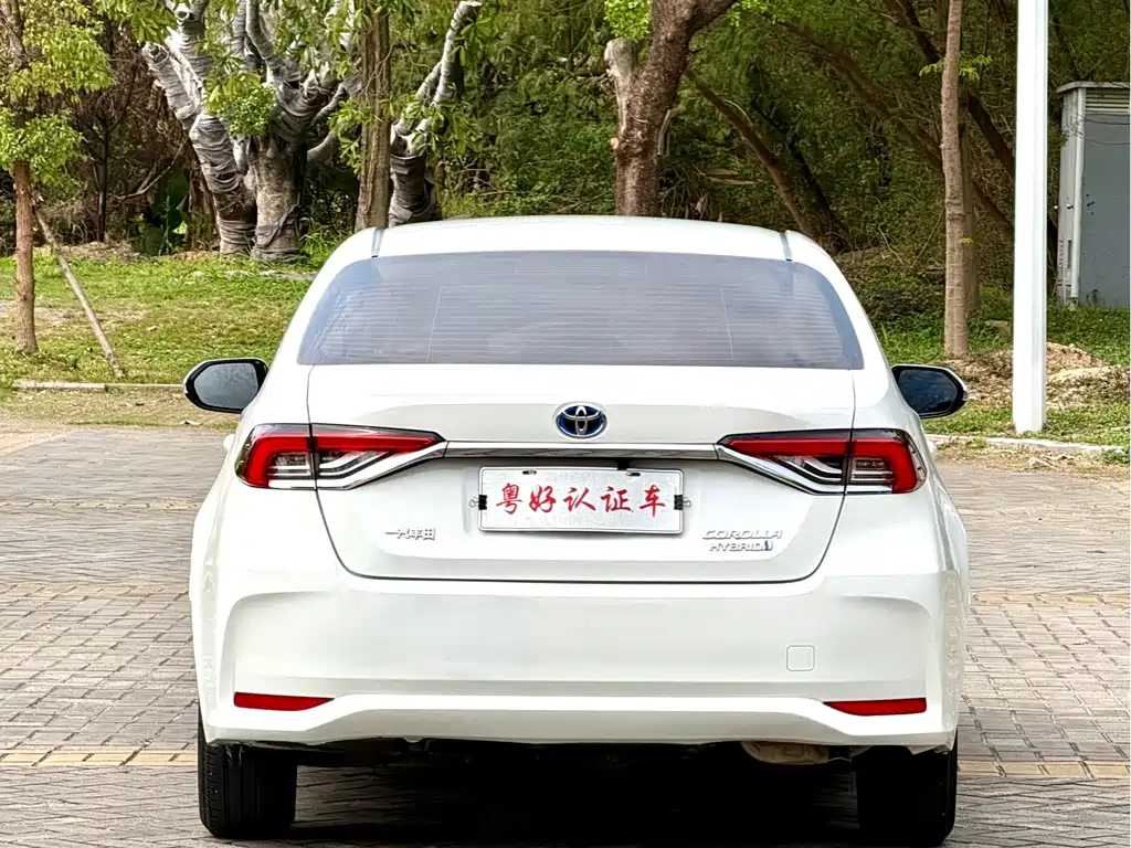 Toyota Corolla — фото 6
