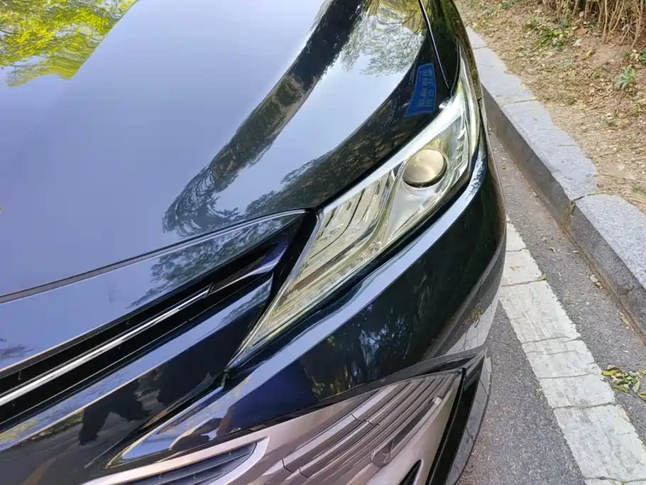 Toyota Camry — фото 5